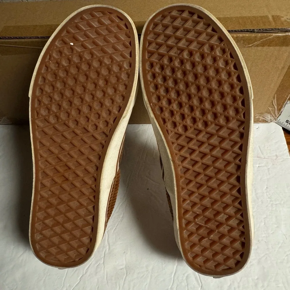 Vans Classic Slip-On Corduroy Sherpa Brown Mens 6.5 Womens 8 Sneakers